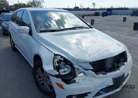 2009 Mercedes-Benz R 350 4Matic z USA, uszkodzony, nr VIN 4JGCB65E39A092545